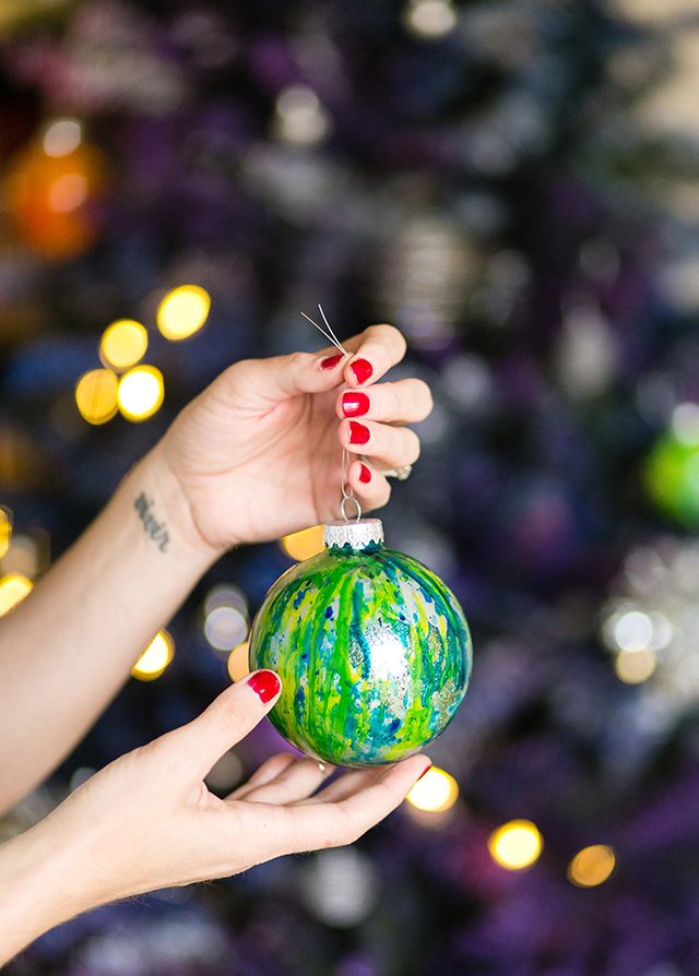 https://www.shrimpsaladcircus.com/wp-content/uploads/2015/12/DIY-Galaxy-and-Planet-Christmas-Ornaments-Blue-Green-and-Silver-Marbled.jpg