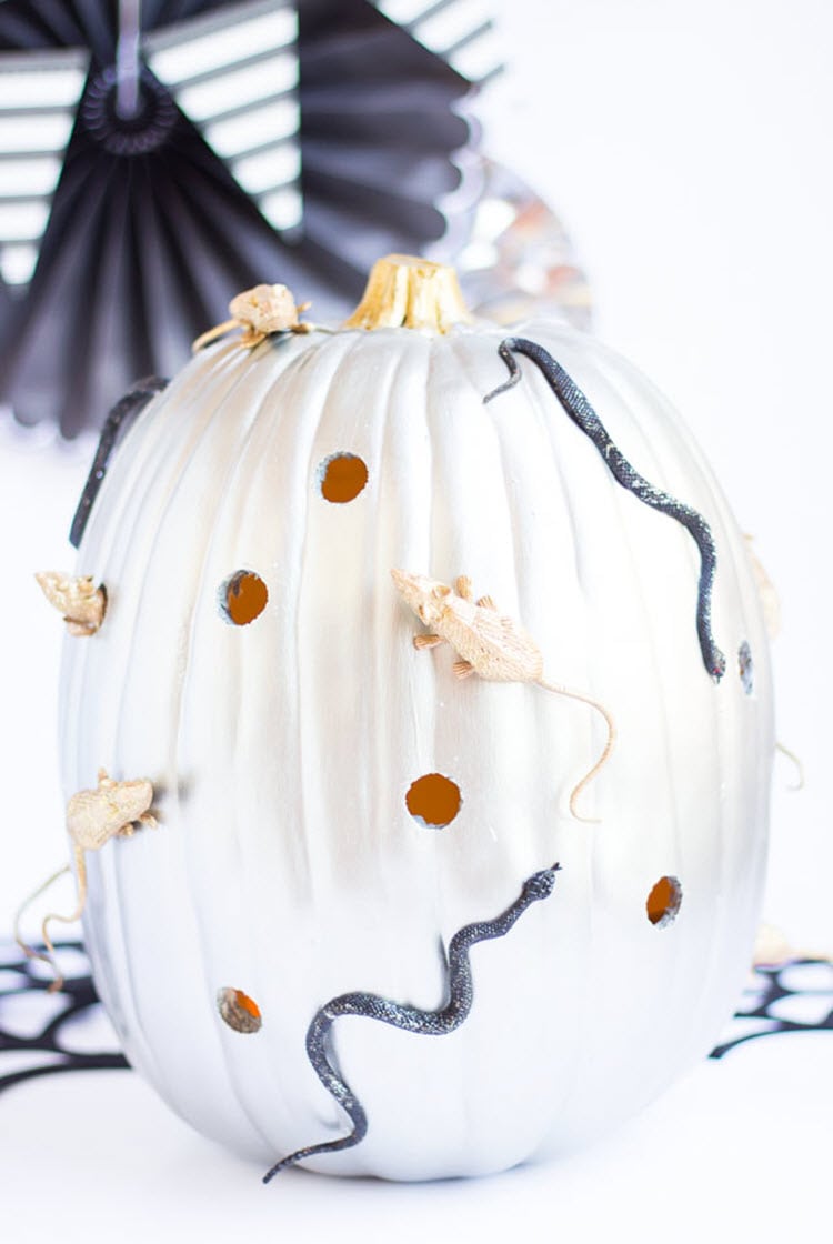 20-diy-fake-pumpkin-decorating-ideas-for-halloween-and-fall